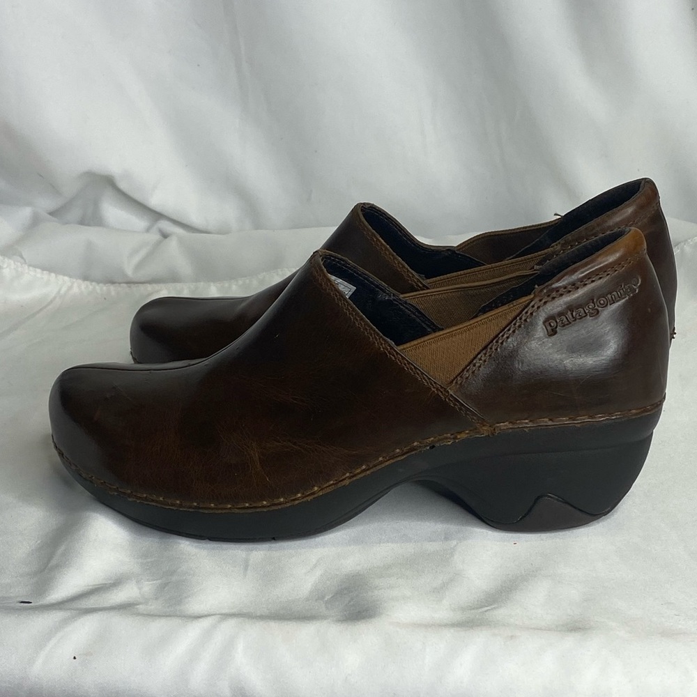 Patagonia Thatcher leather woman Clog shoes size 7